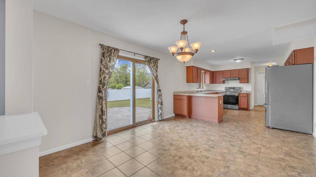 Saukville, WI 53080,121 N White Oak WAY