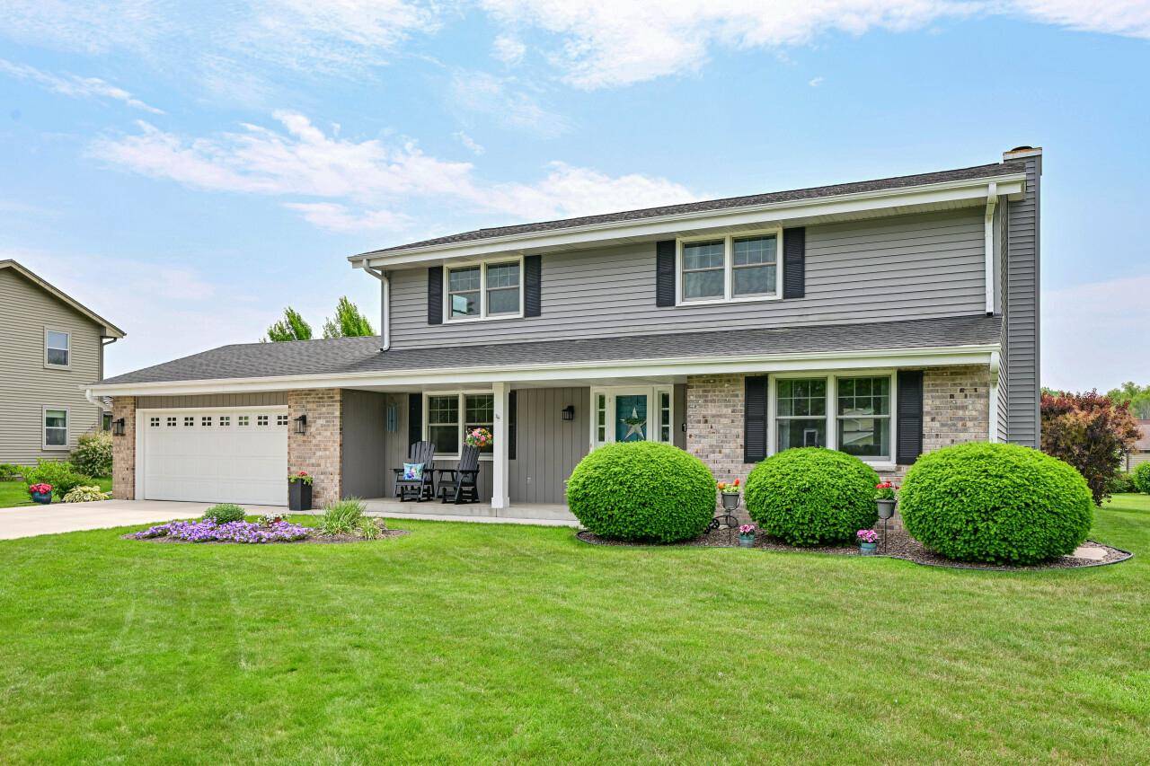 16515 W Melody DRIVE, New Berlin, WI 53151
