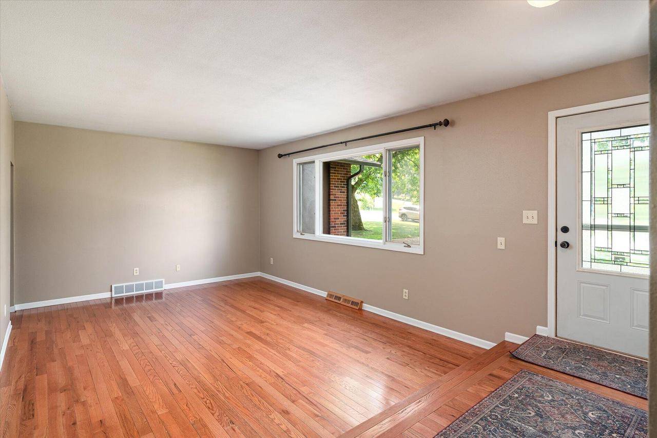 Hokah, MN 55941,6011 Fox Chase ROAD