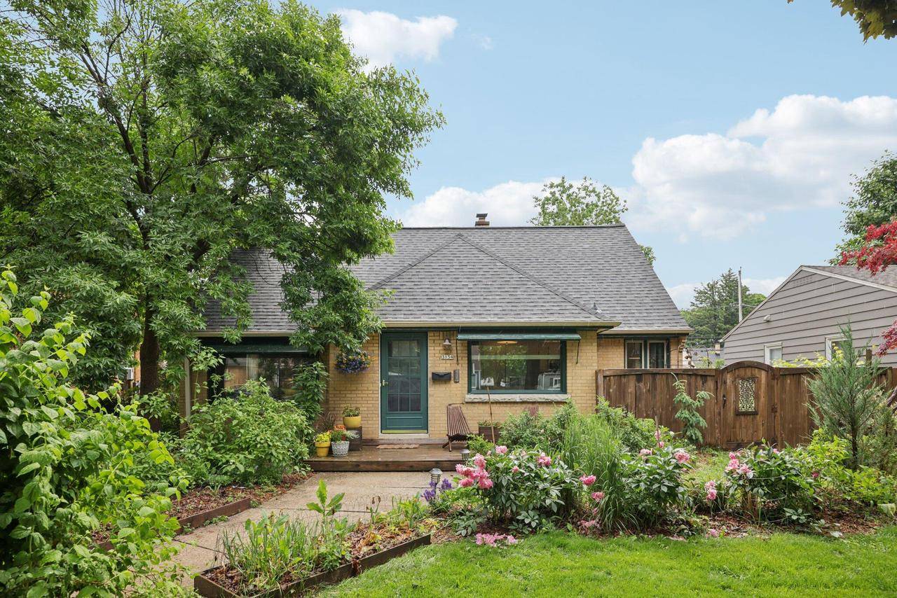 3154 N 82nd STREET, Milwaukee, WI 53222
