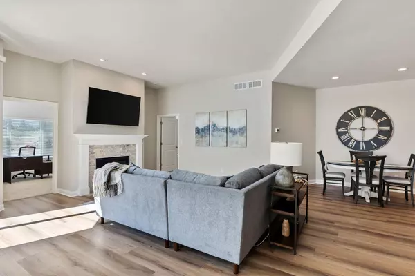 Grafton, WI 53024,868 S Verona CIRCLE #26