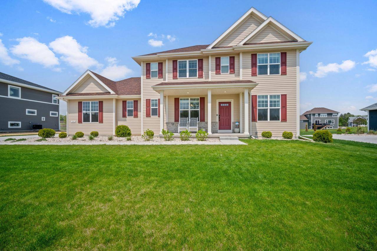 7894 W Preserve PARKWAY, Mequon, WI 53097
