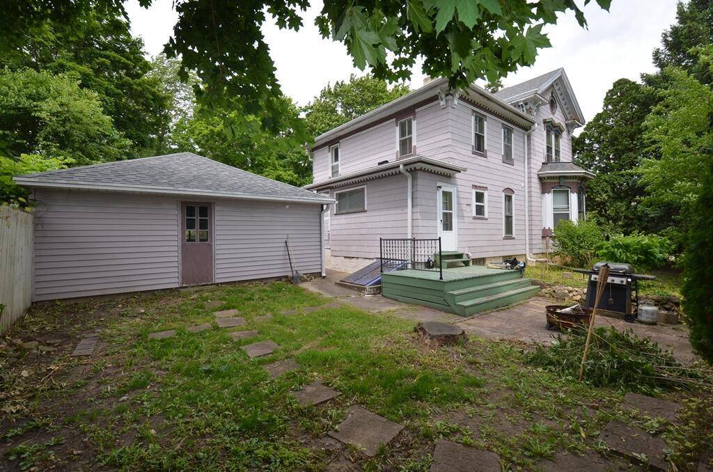 Whitewater, WI 53190,727 W Center STREET