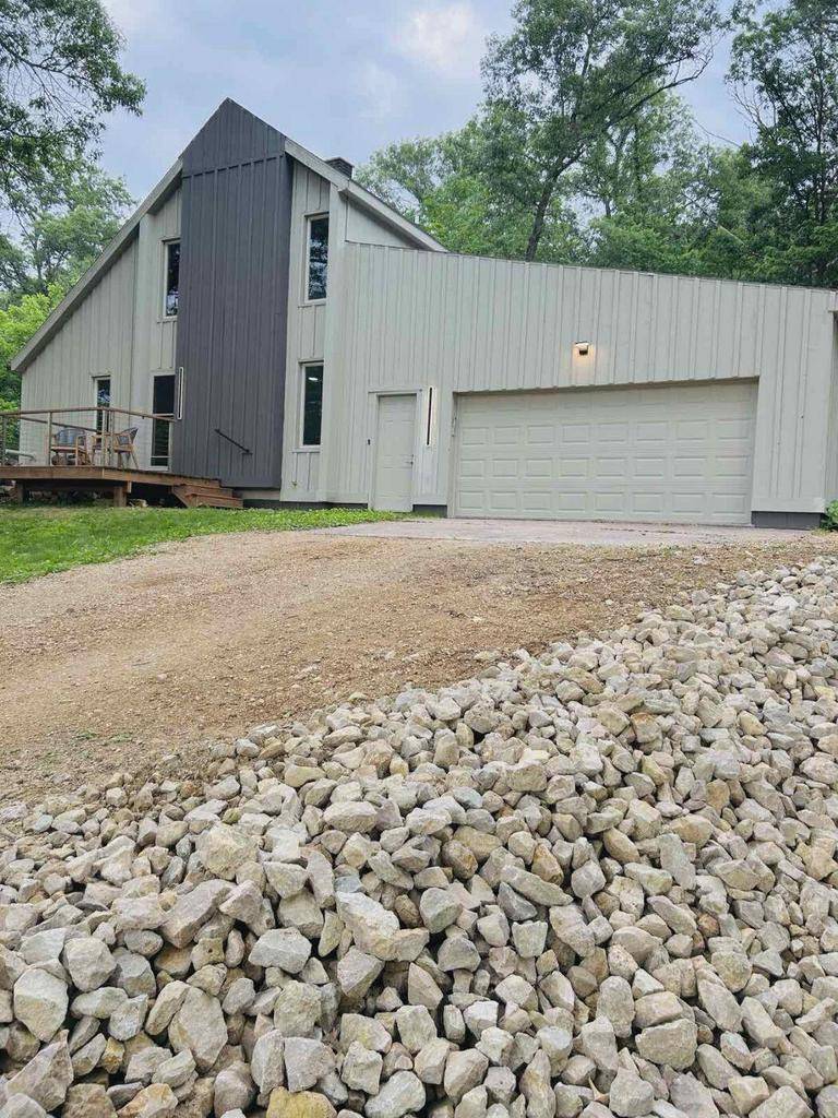 Houston, MN 55943,5869 Country Club ROAD