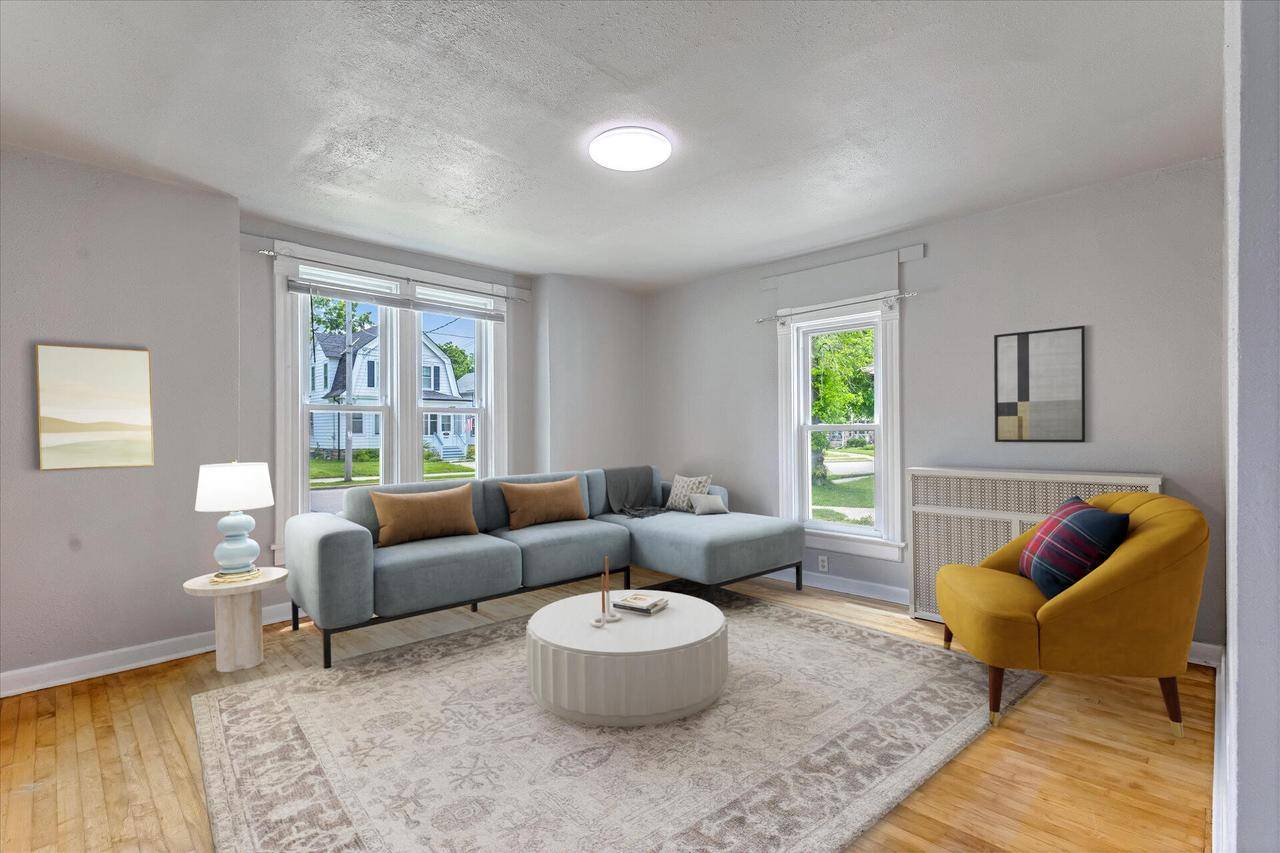 Waukesha, WI 53186,804 Lincoln AVENUE