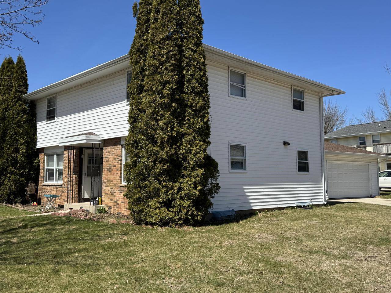 Sheboygan, WI 53081,2204 Sunflower AVENUE