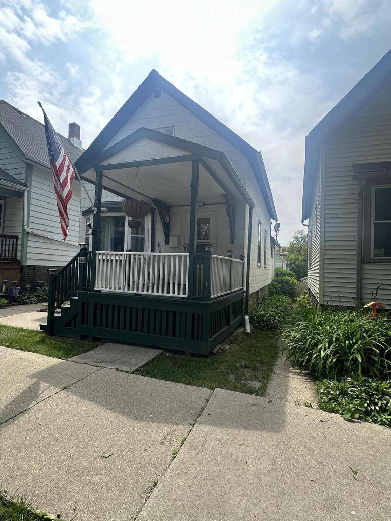 Milwaukee, WI 53211,2467 N Bartlett AVENUE #2467 A