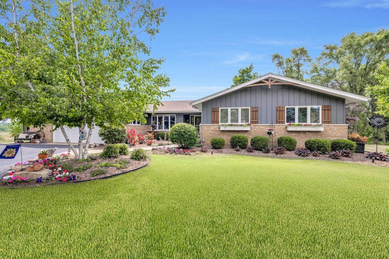 1551 Richmond ROAD, Twin Lakes, WI 53181