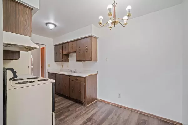 Milwaukee, WI 53225,6272 N 101st STREET