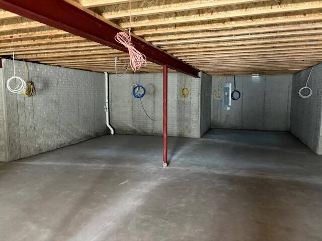 Mukwonago, WI 53149,922 Medina DRIVE