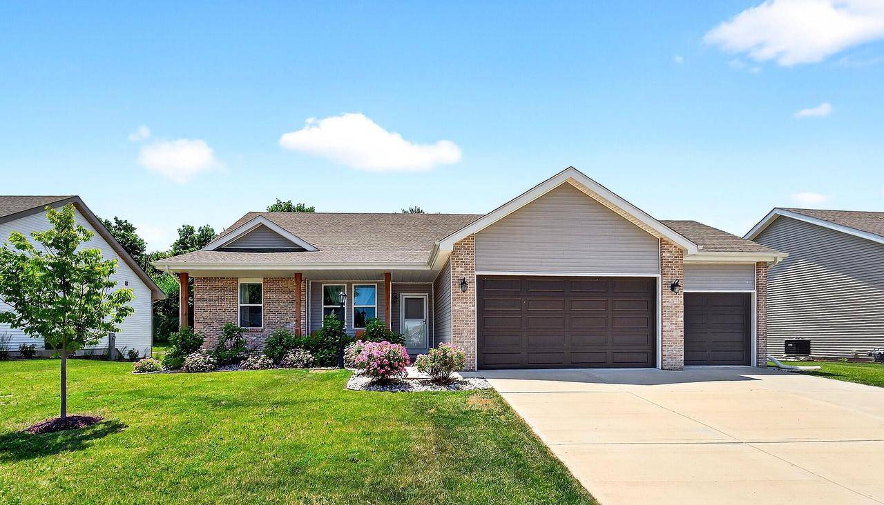 606 Vineyard DRIVE, Cambridge, WI 53523