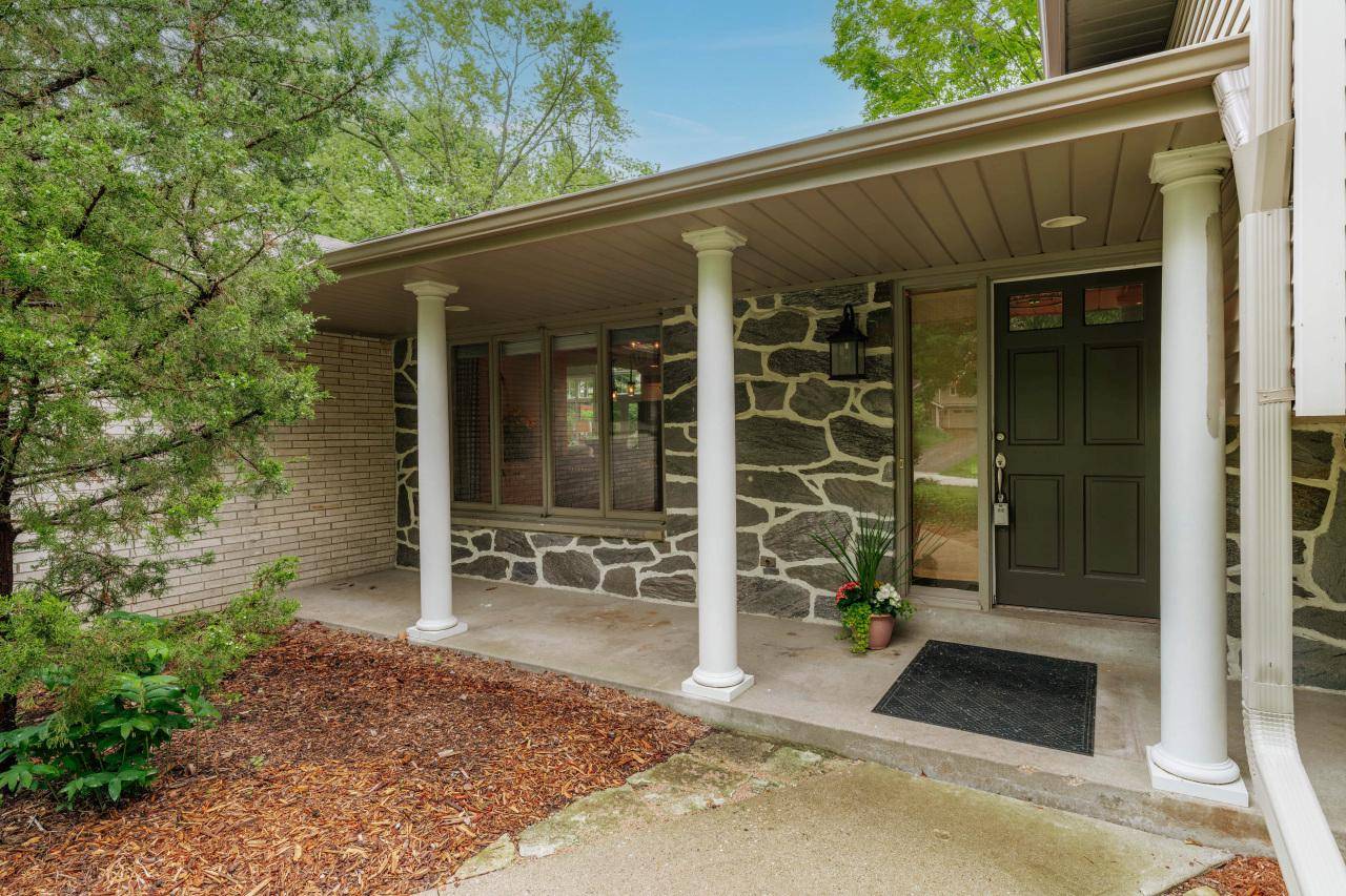 Brookfield, WI 53045,19555 Benington DRIVE