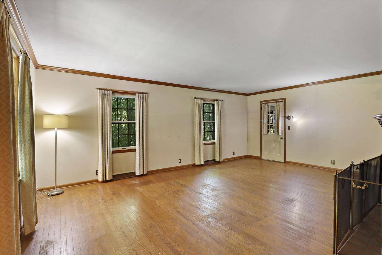 Racine, WI 53404,3023 Bruce DRIVE