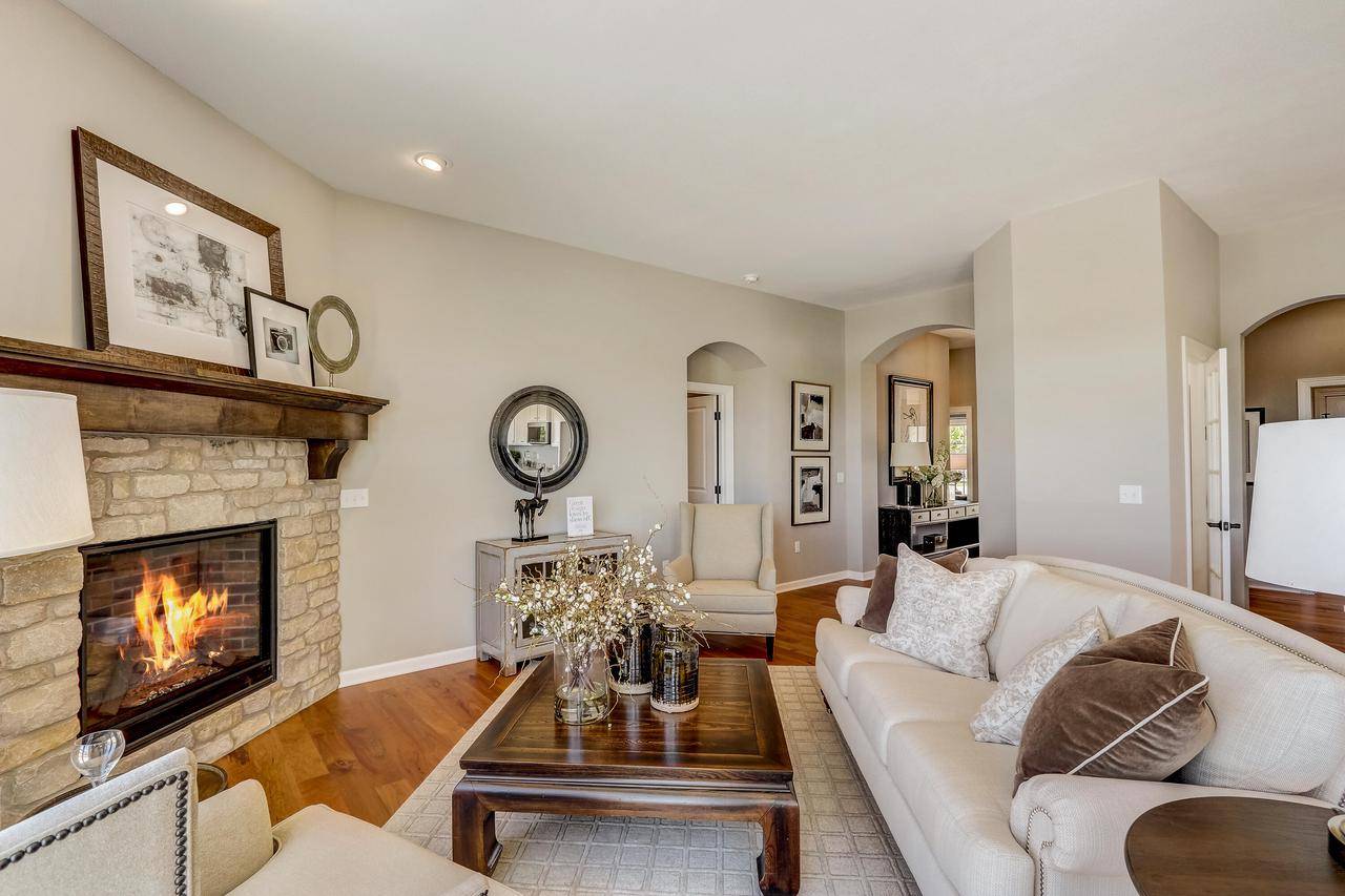 Waukesha, WI 53189,2856 Fox Lake CIRCLE #101, 90C