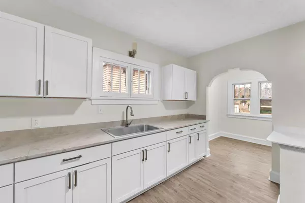 Milwaukee, WI 53208,3733 W Sarnow STREET #3735