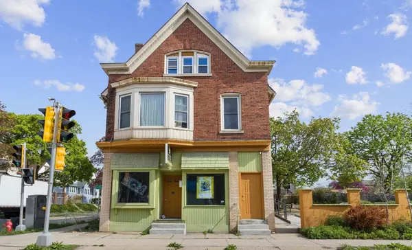 800 E Locust STREET #802, Milwaukee, WI 53212
