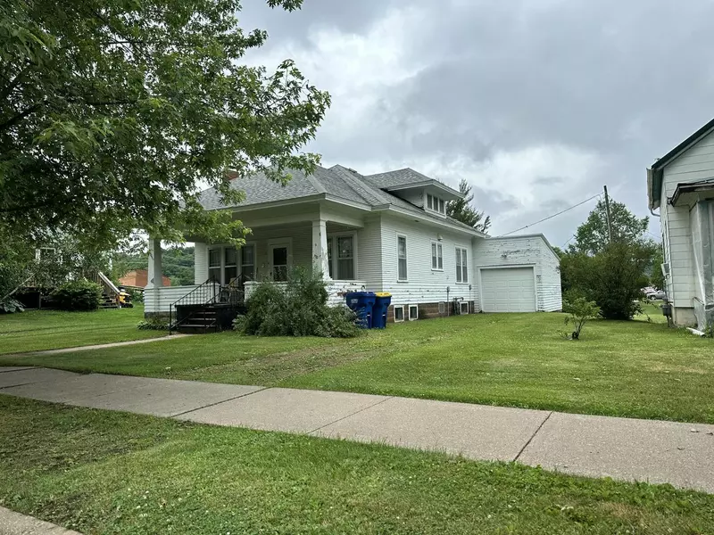 211 N Main STREET, Viola, WI 54664