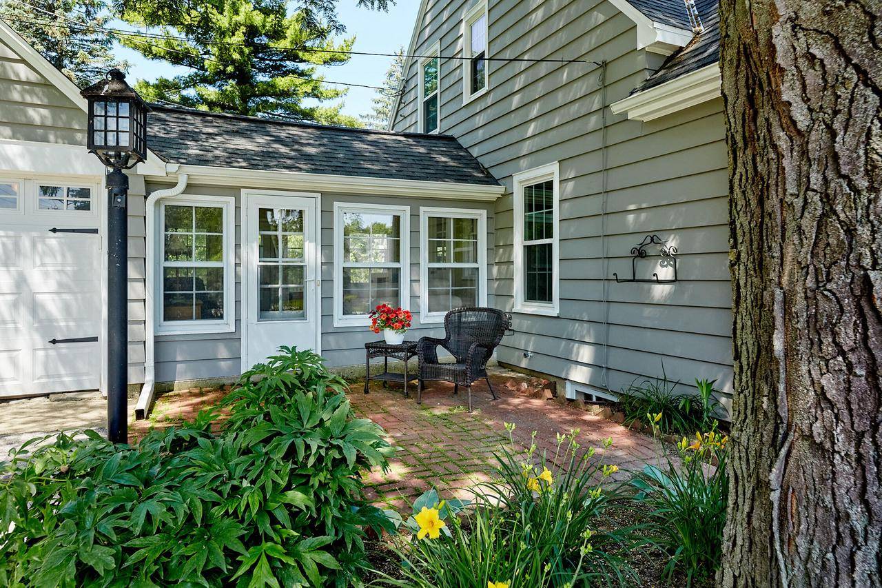 Elm Grove, WI 53122,645 Hi View COURT