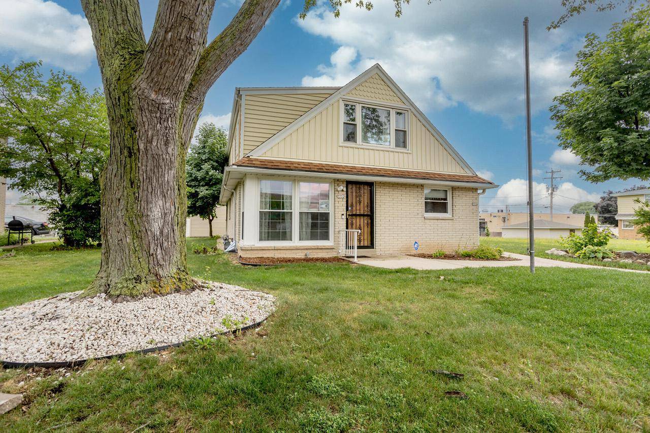 Milwaukee, WI 53222,7732 W Potomac AVENUE #7734