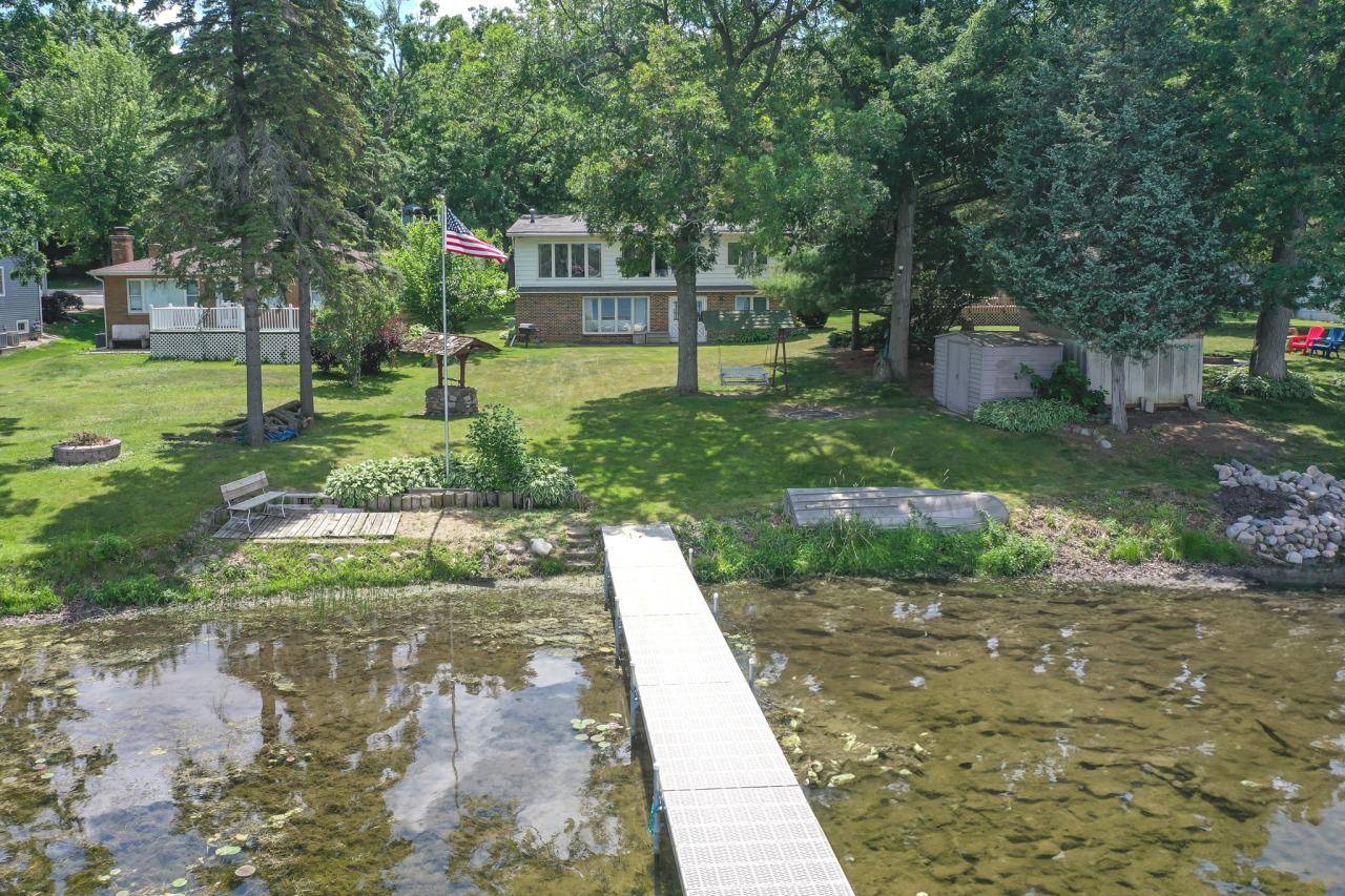 33826 S Lakeshore DRIVE, Burlington, WI 53105