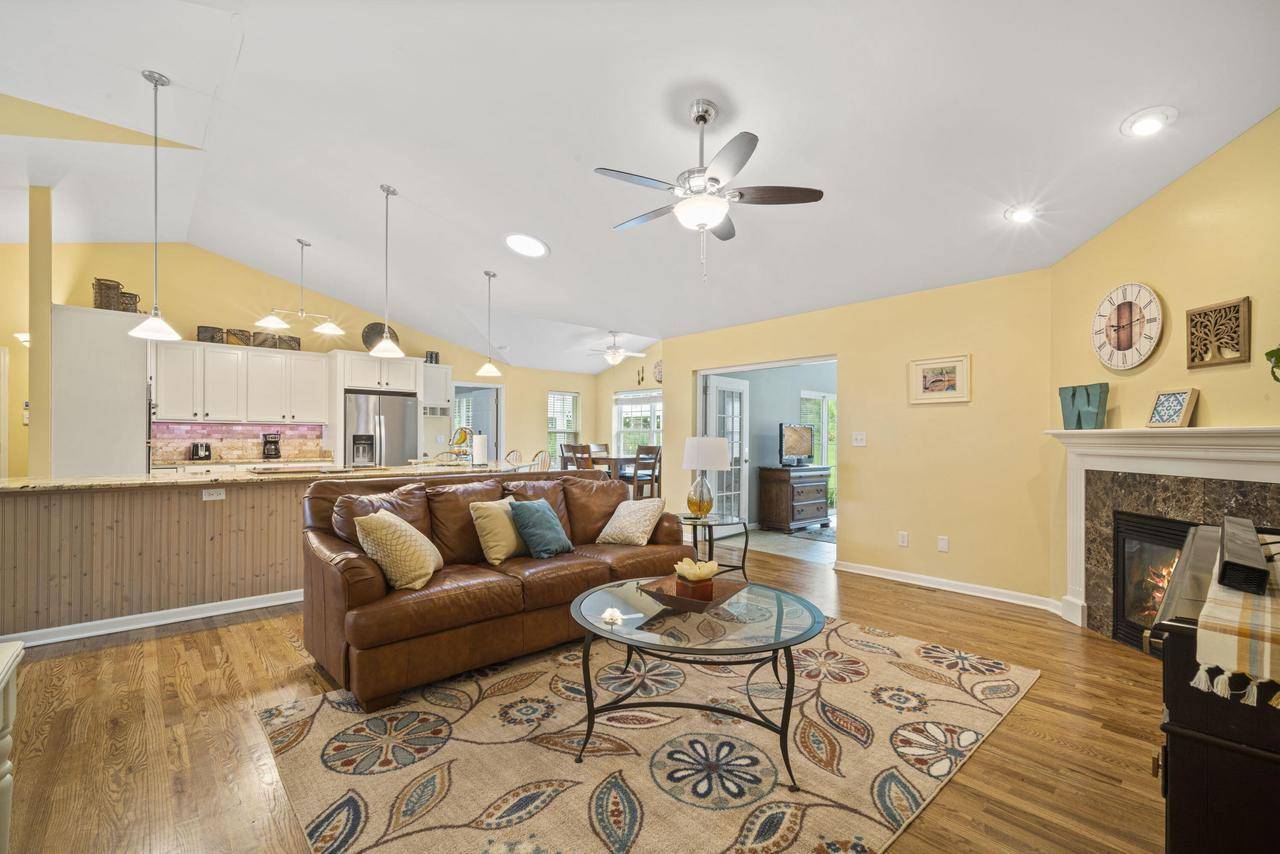 Oconomowoc, WI 53066,1417 Clearwater DRIVE