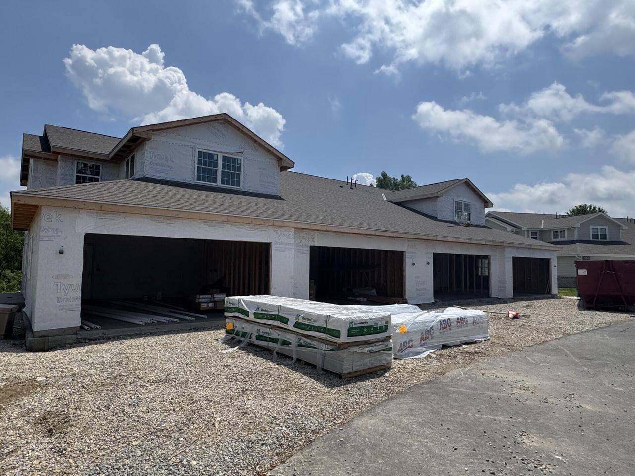 455 Hillary CIRCLE #B, Johnson Creek, WI 53038