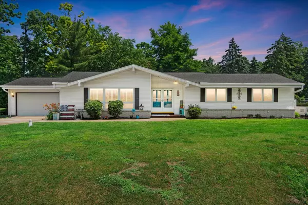 13255 W Old Oak COURT, New Berlin, WI 53151