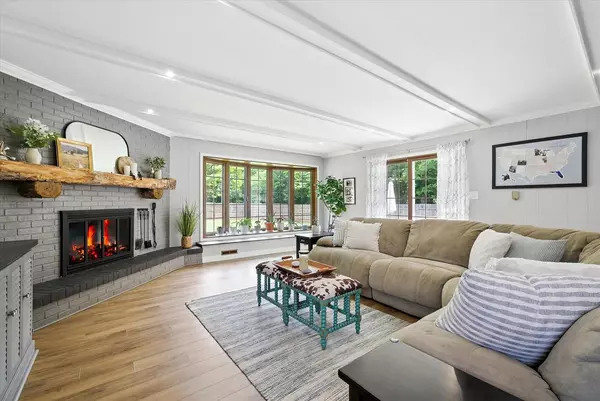 Port Washington, WI 53074,264 E Antoine DRIVE