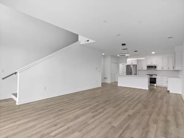 9378 S Alder PLACE #105, Oak Creek, WI 53154