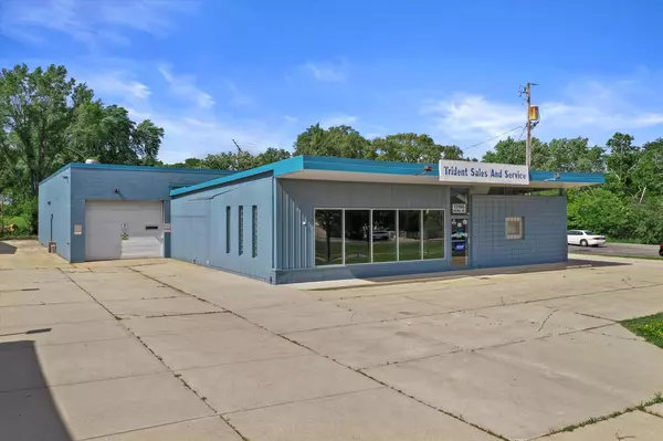 13196 W National AVENUE, New Berlin, WI 53151