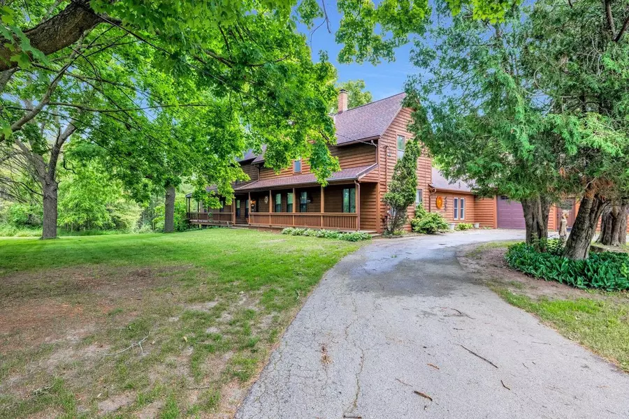 4002 County Road I, Saukville, WI 53080