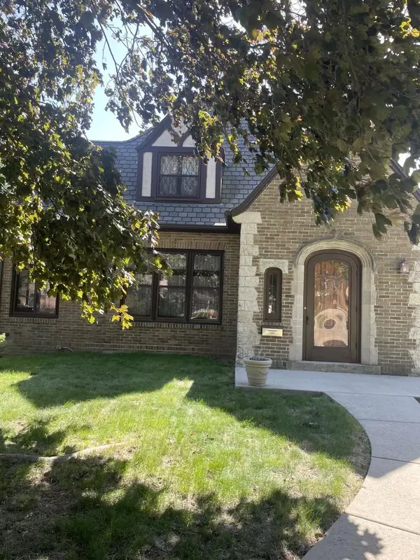 Cudahy, WI 53110,4525 S Lawler AVENUE