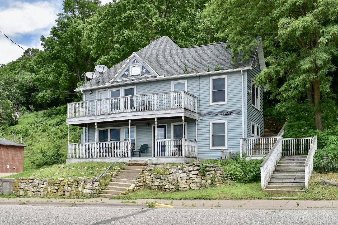108 S Hill STREET, Fountain City, WI 54629