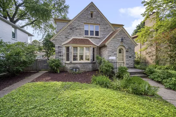 Shorewood, WI 53211,4455 N Woodburn STREET #4457