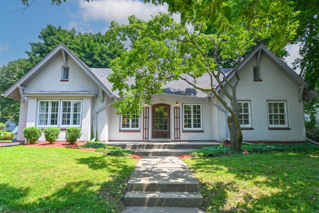 1850 N 74th STREET, Wauwatosa, WI 53213