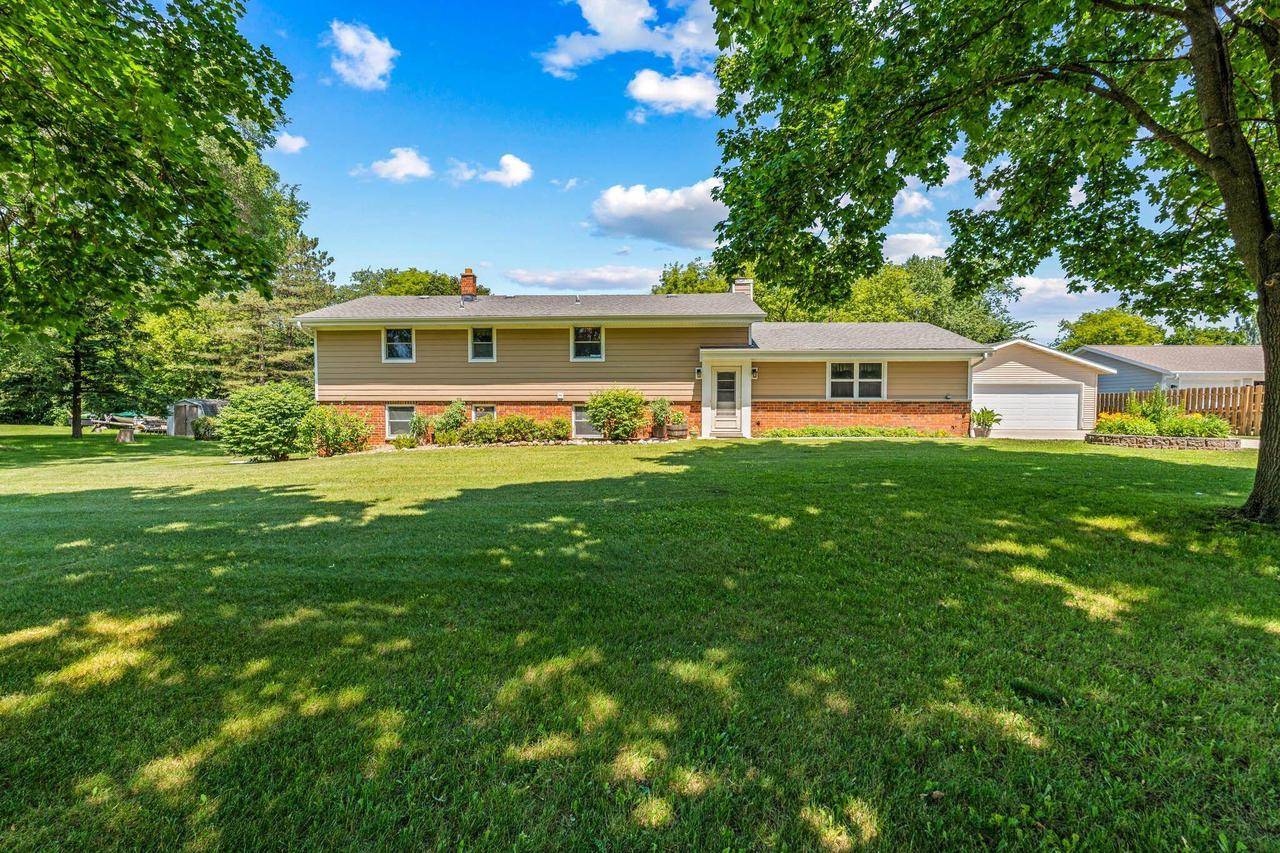 N1955 Parkview CIRCLE, Palmyra, WI 53156
