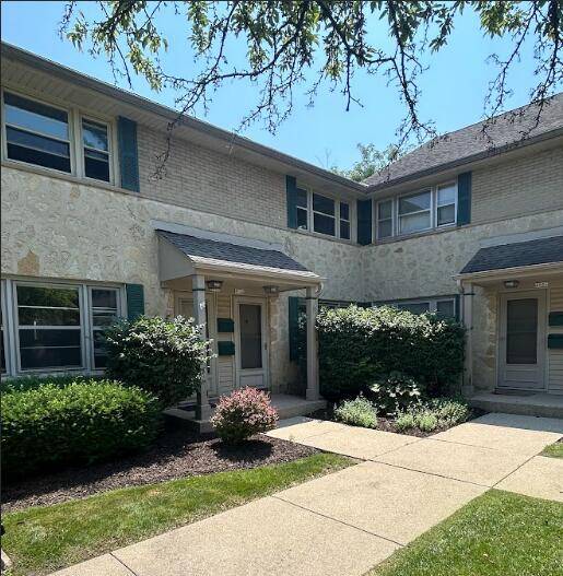4908 N Shoreland AVENUE, Whitefish Bay, WI 53217