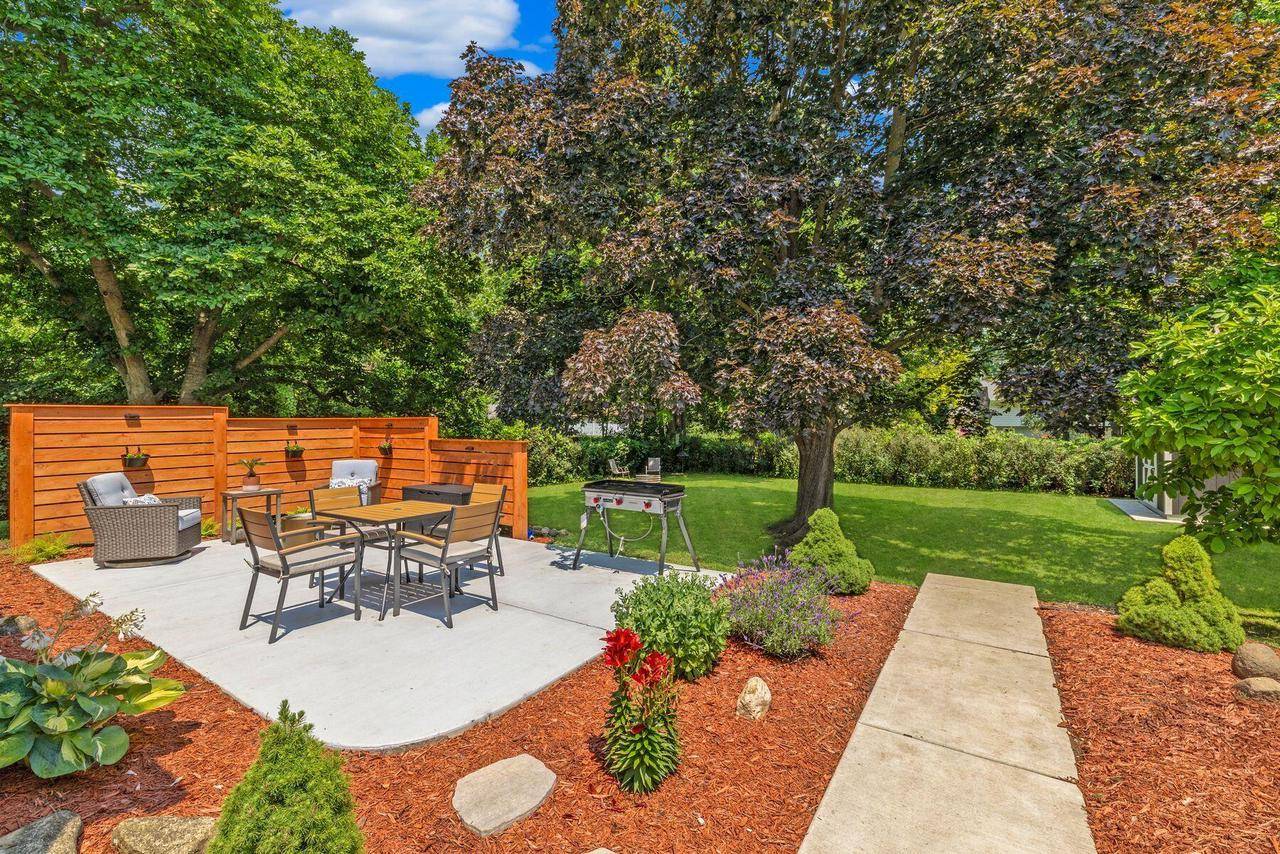 Menomonee Falls, WI 53051,W168N9130 Falls AVENUE