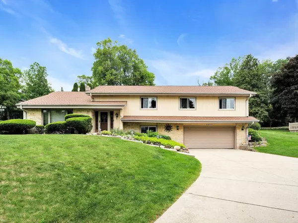 Menomonee Falls, WI 53051,N82W15833 Valley View DRIVE