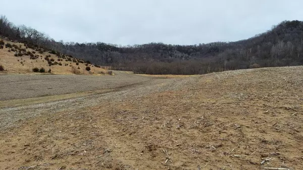 S2901 SEMLING LANE, Fountain City, WI 54629