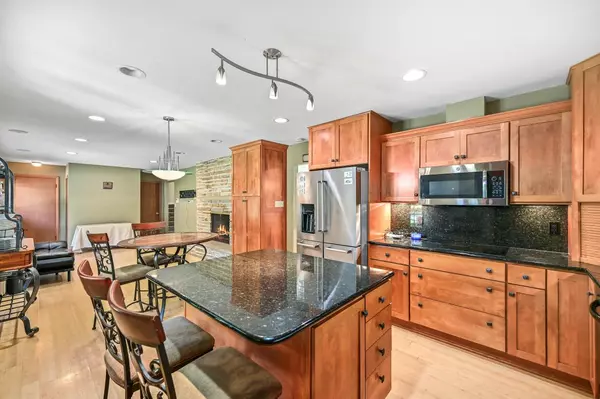 Glendale, WI 53209,2526 W Dunwood ROAD