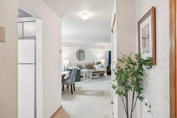 Glendale, WI 53209,1600 W Green Tree B ROAD #130