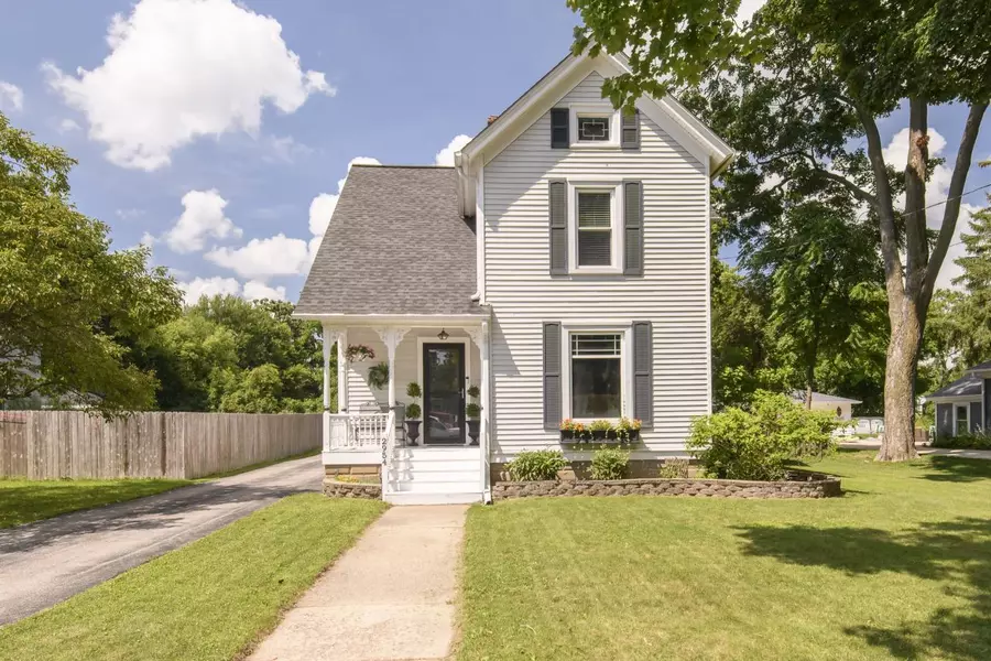 2954 Union STREET, East Troy, WI 53120