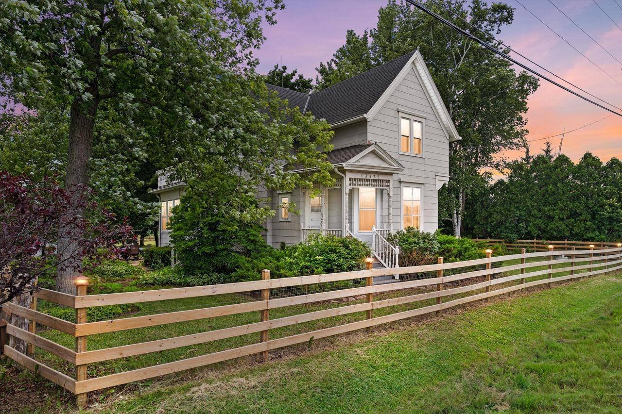 13565 N Port Washington ROAD, Mequon, WI 53097