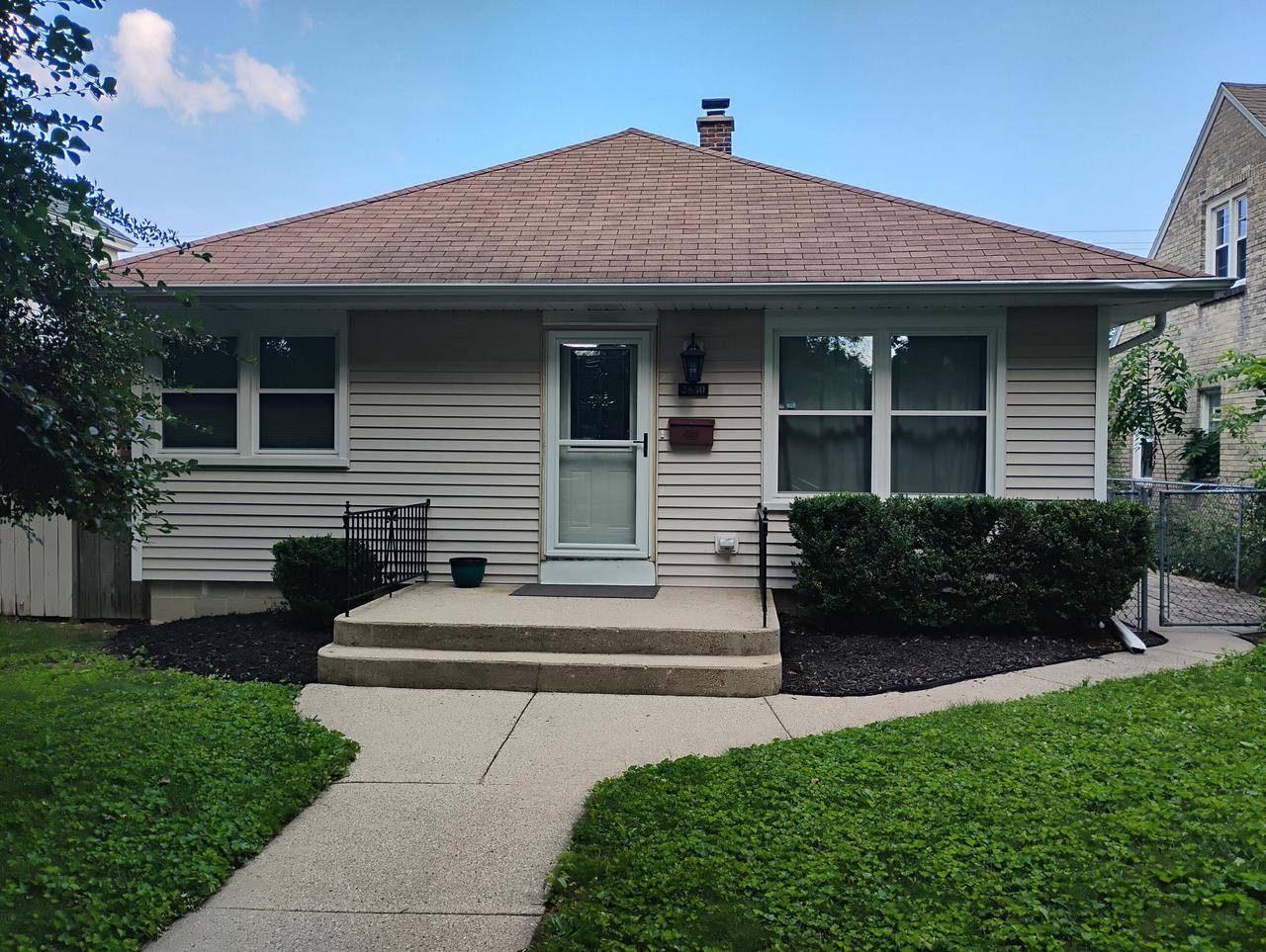 2850 N 77th STREET, Milwaukee, WI 53222