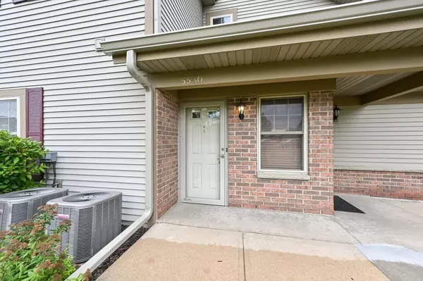 Menomonee Falls, WI 53051,W170N5530 Ridgewood DRIVE #5530