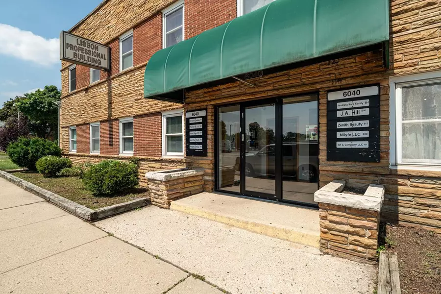 6040 W Lisbon AVENUE, Milwaukee, WI 53210