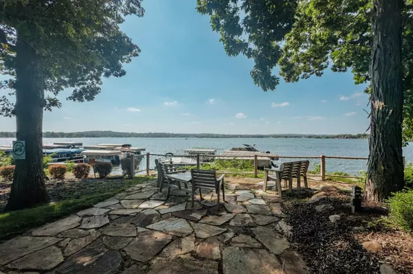 S75W17553 Harbor CIRCLE, Muskego, WI 53150