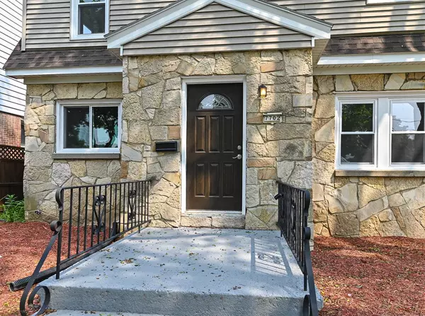 Milwaukee, WI 53222,7702 W Keefe AVENUE