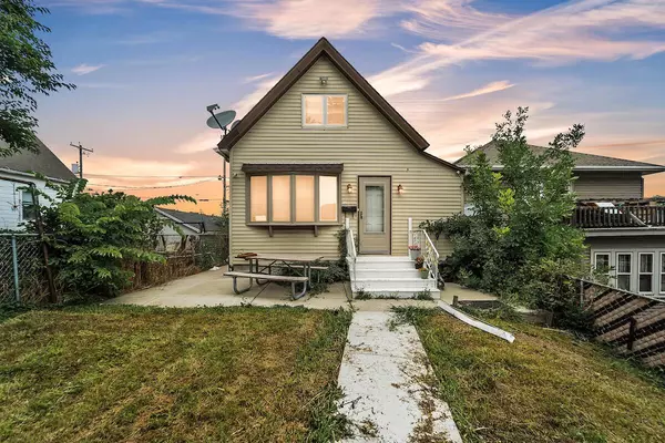 3006 W Orchard STREET, Milwaukee, WI 53215